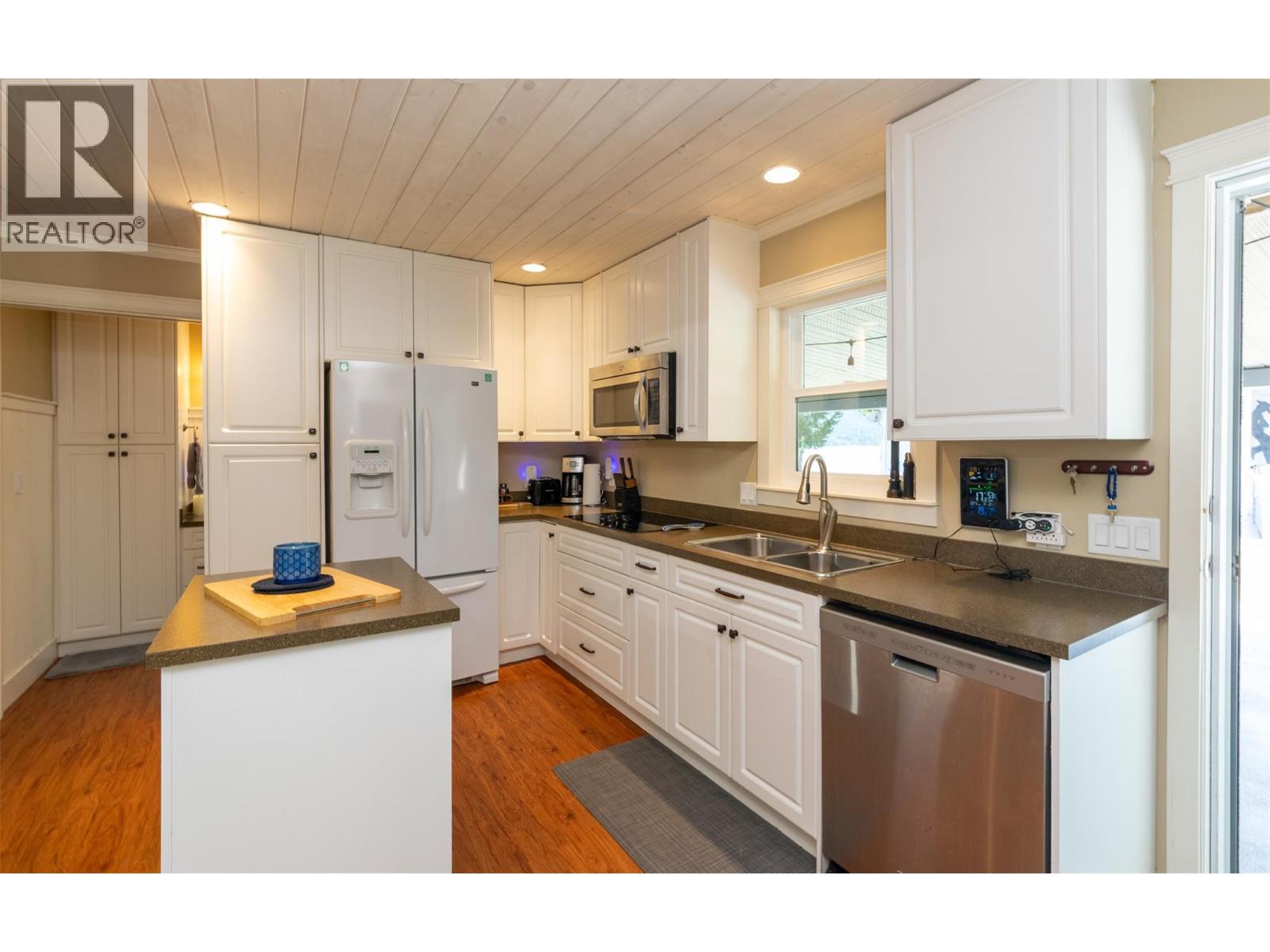 #12 6924 Squilax Anglemont Road - 8