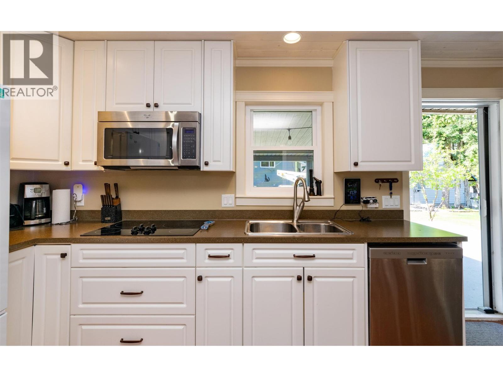 #12 6924 Squilax Anglemont Road - 9