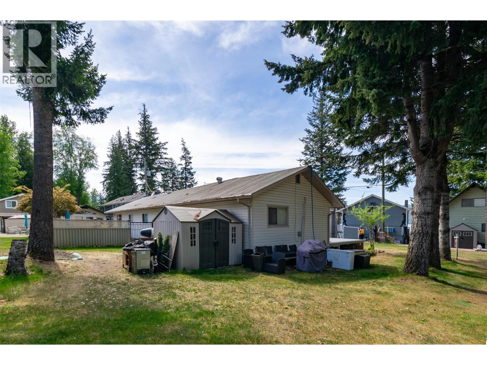 #12 6924 Squilax Anglemont Road - 26