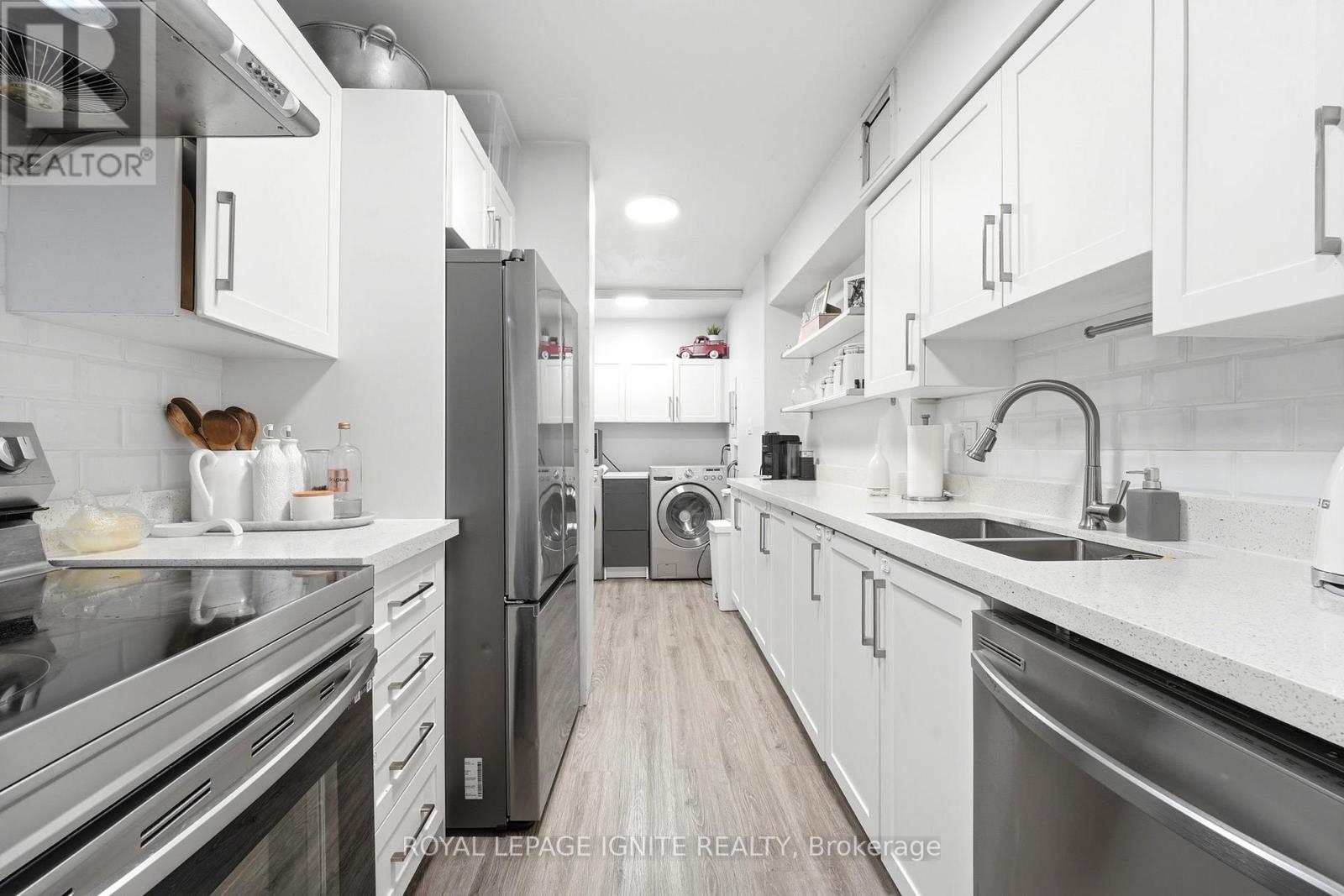 #714 370 DIXON ROAD - 10