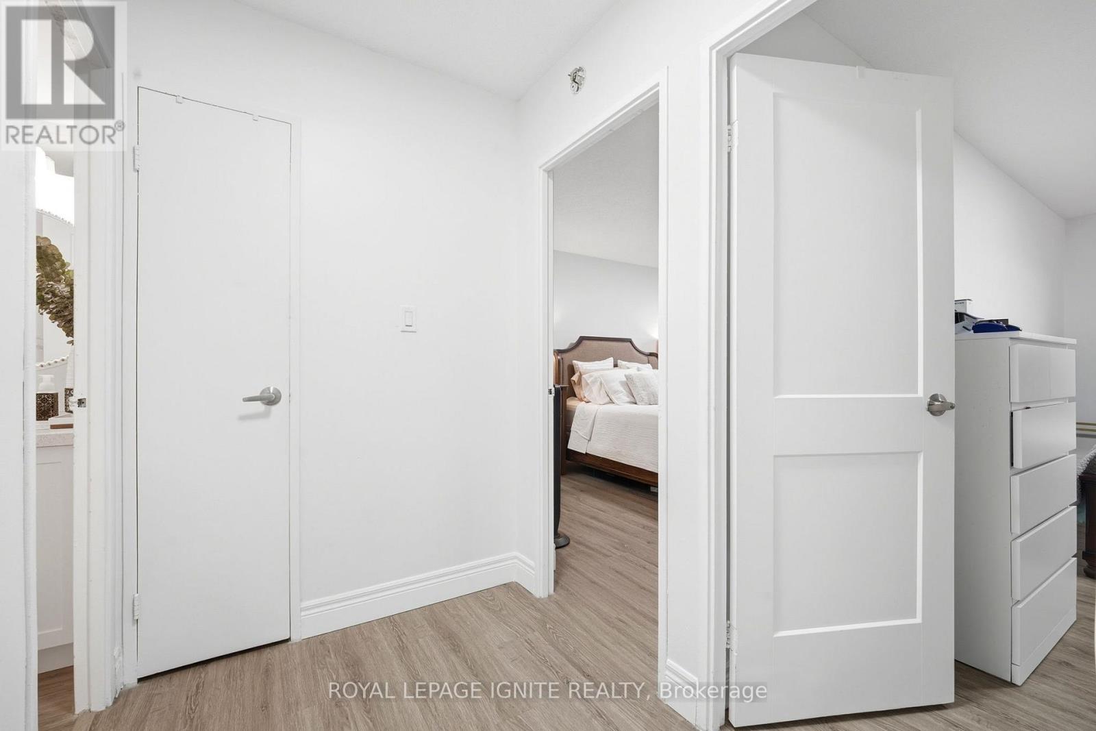 #714 370 DIXON ROAD - 19