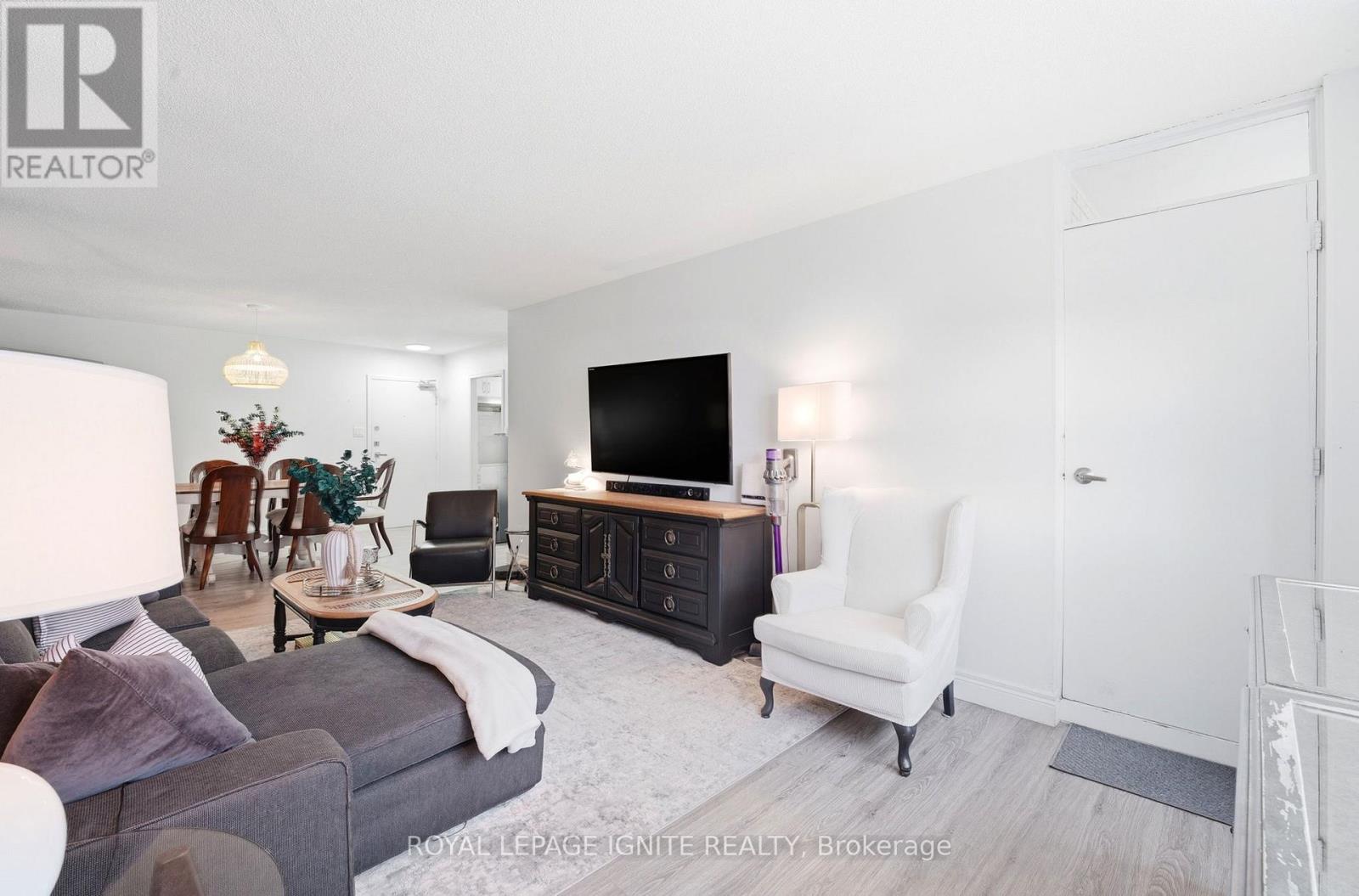 #714 370 DIXON ROAD - 9
