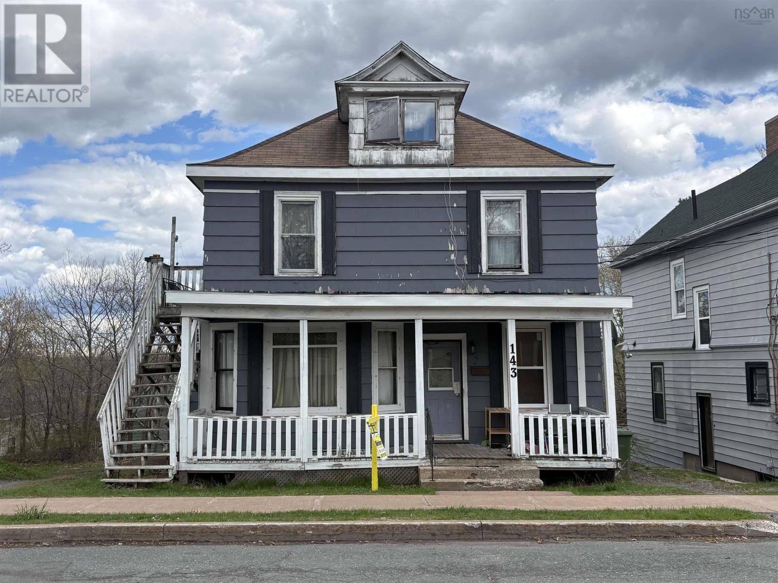 Property 1 of 21 of 143 MacKay Street