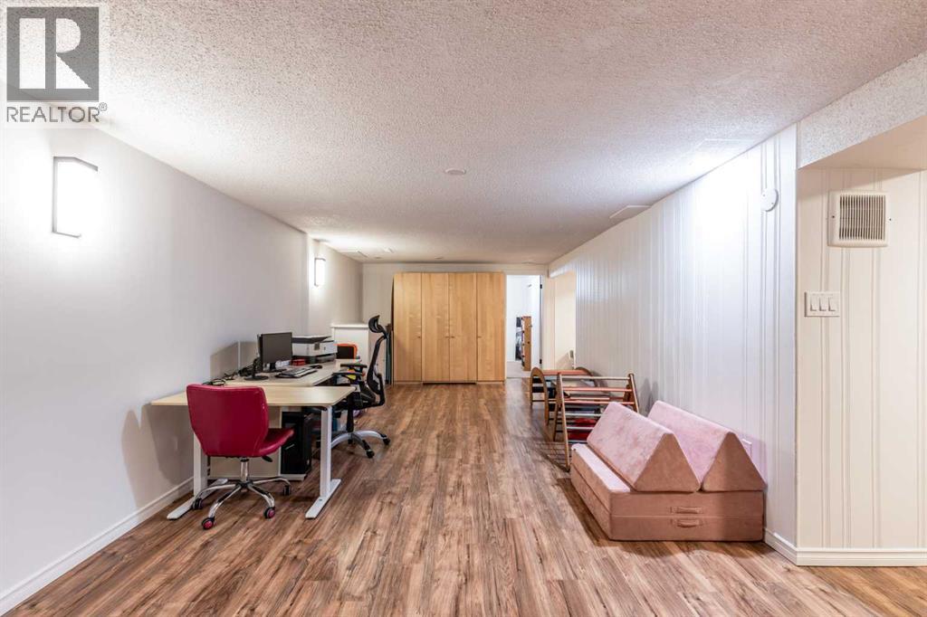 1797 4 Avenue NE - 29