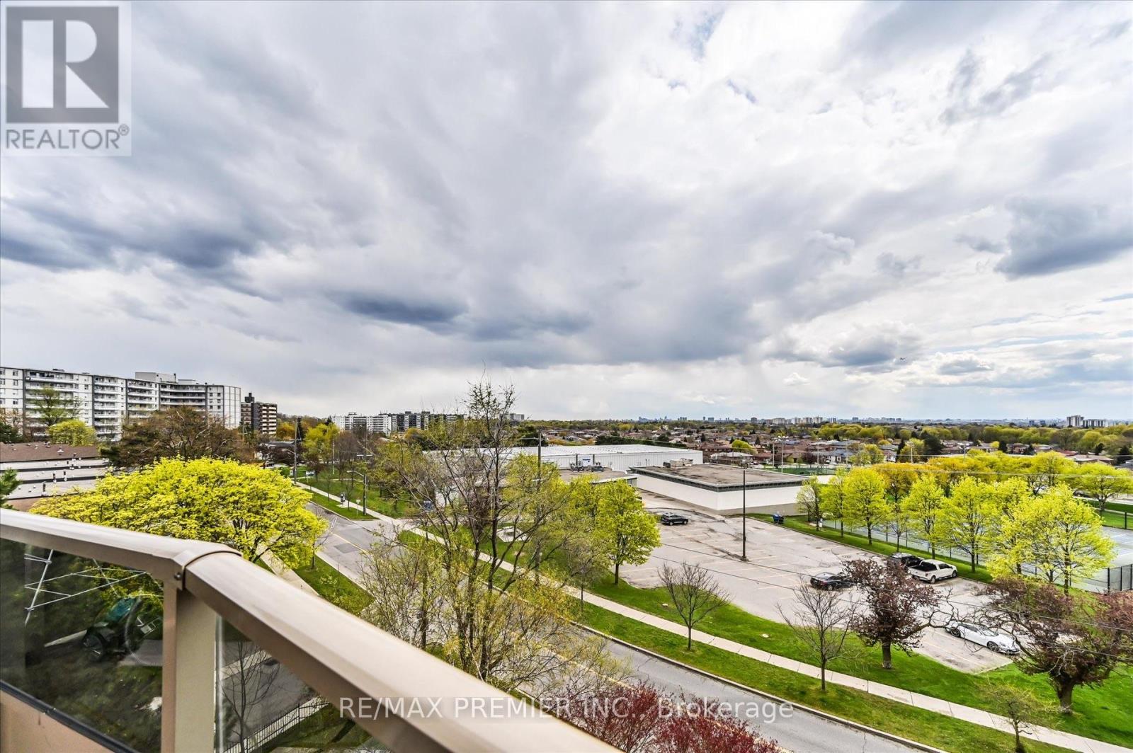 #716 80 GRANDRAVINE DRIVE - 11