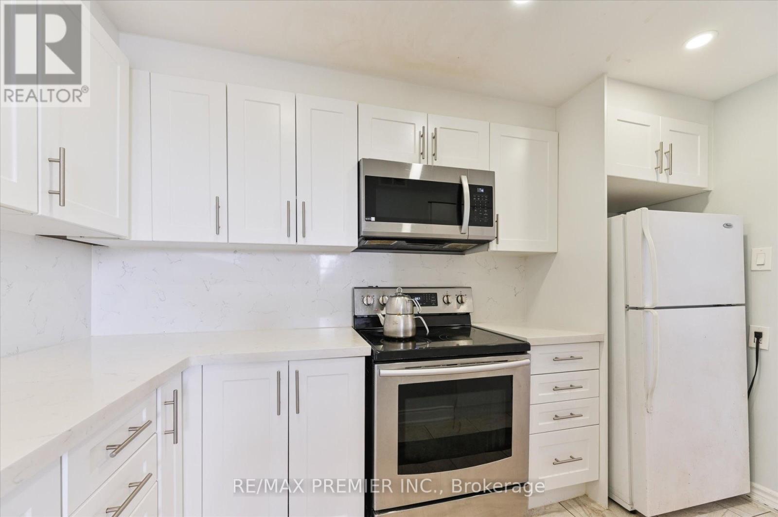 #716 80 GRANDRAVINE DRIVE - 3