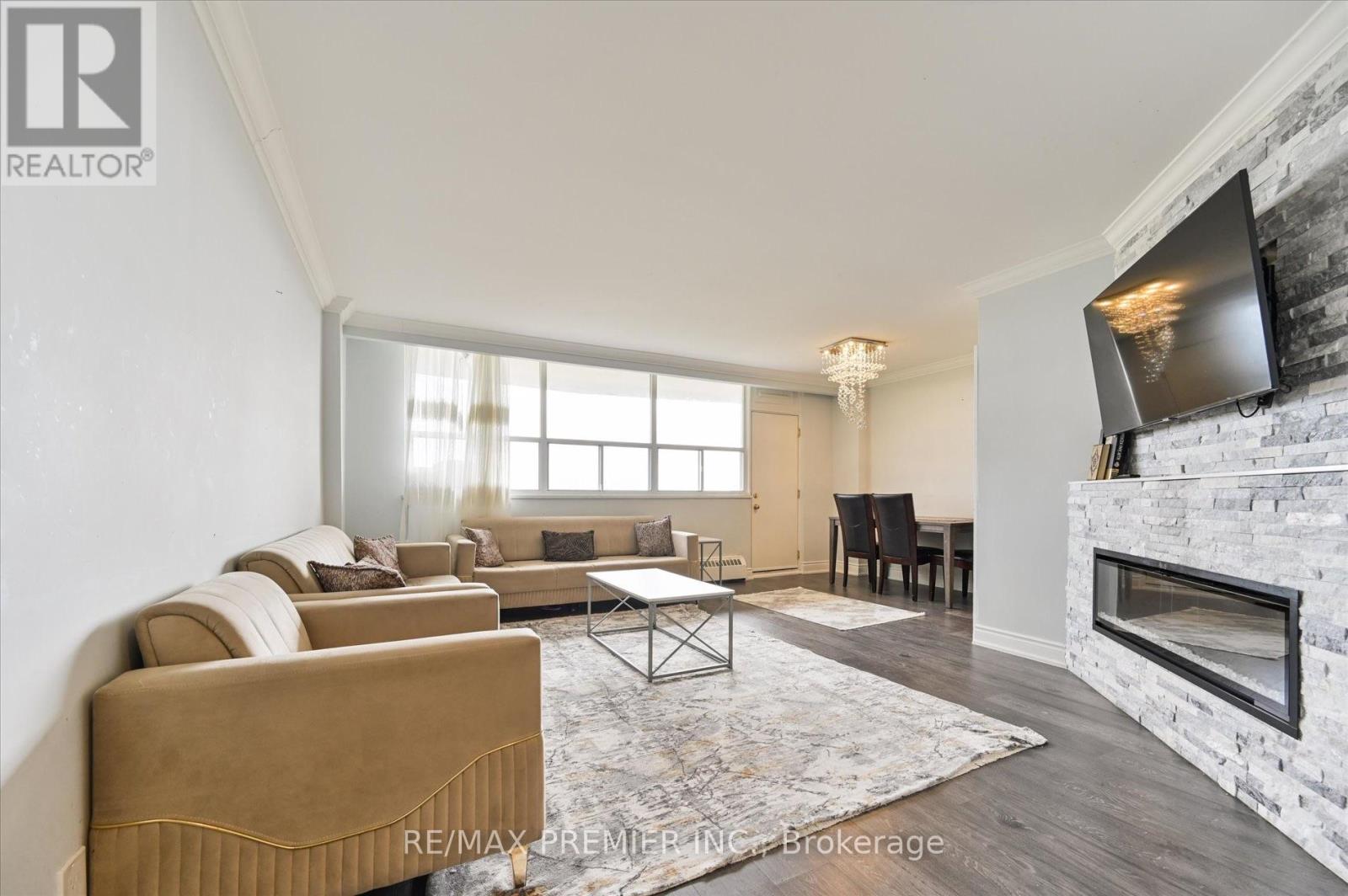 #716 80 GRANDRAVINE DRIVE - 4