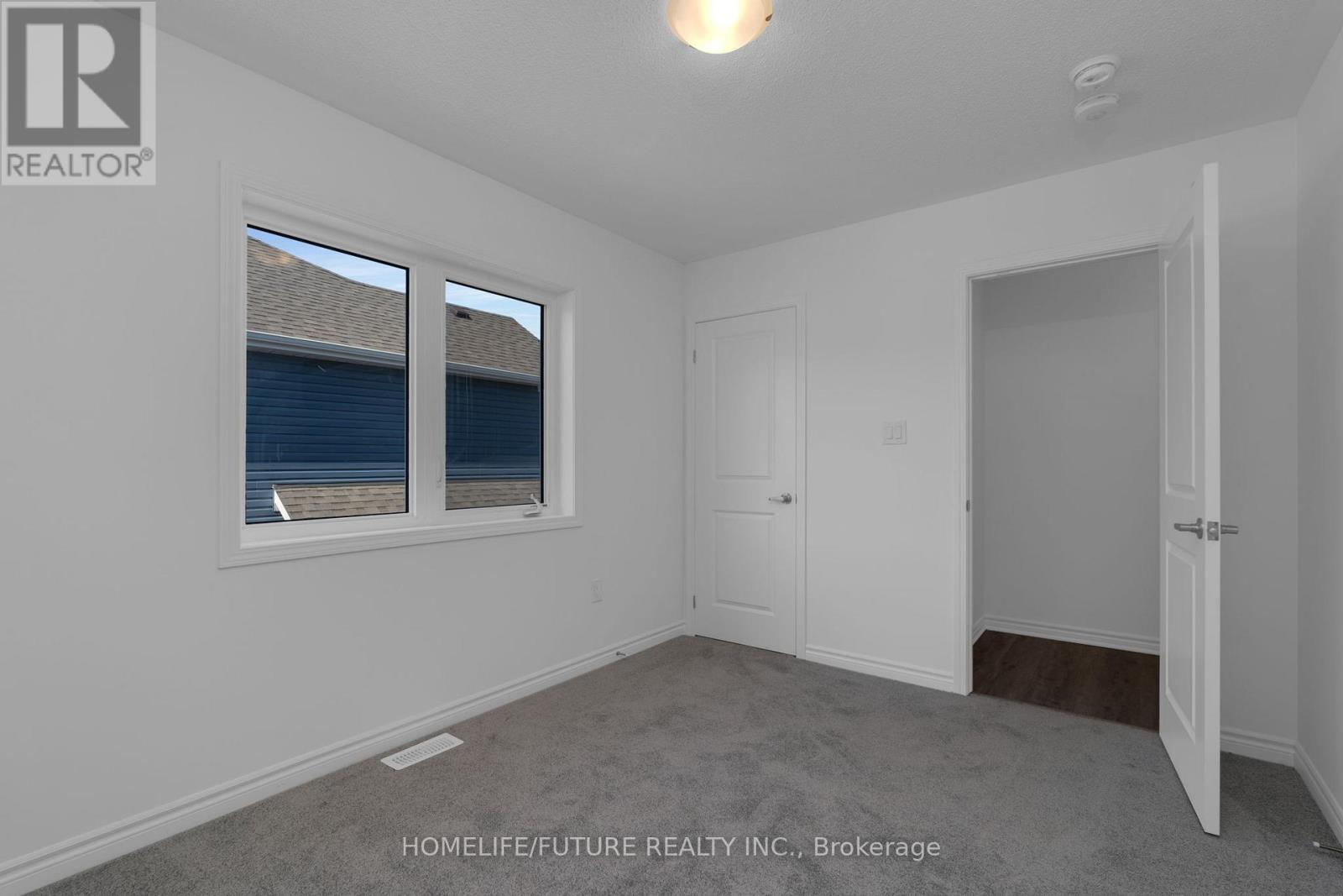 1 DYER CRESCENT - 25