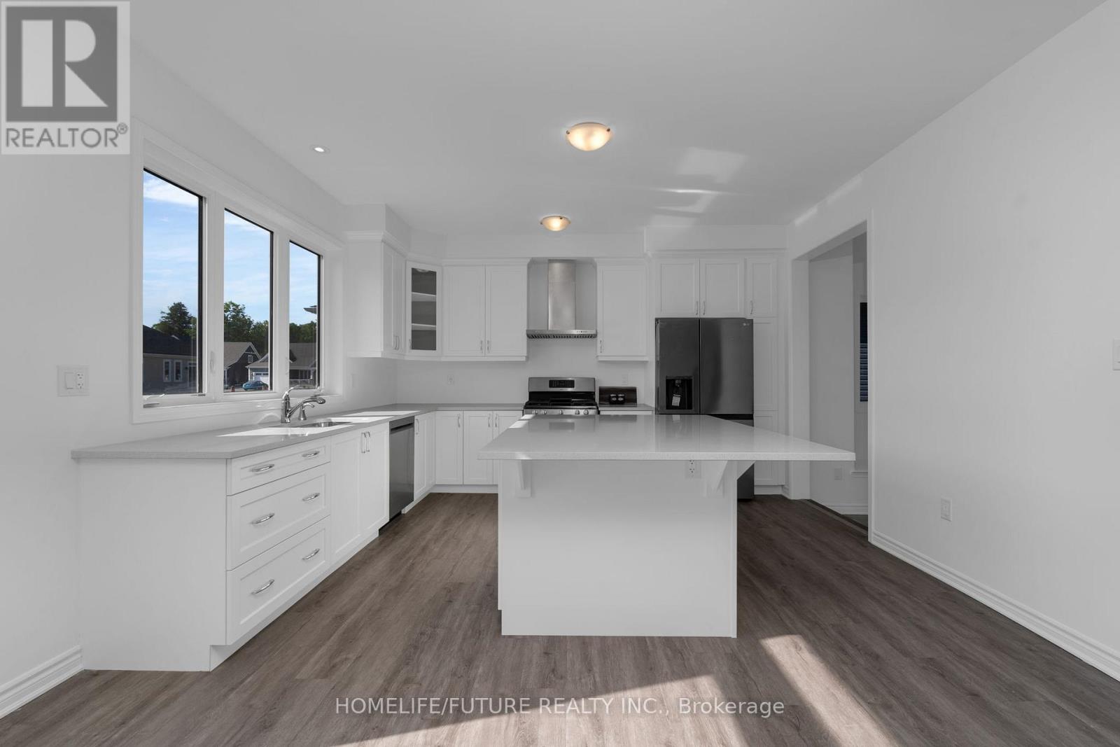 1 DYER CRESCENT - 6