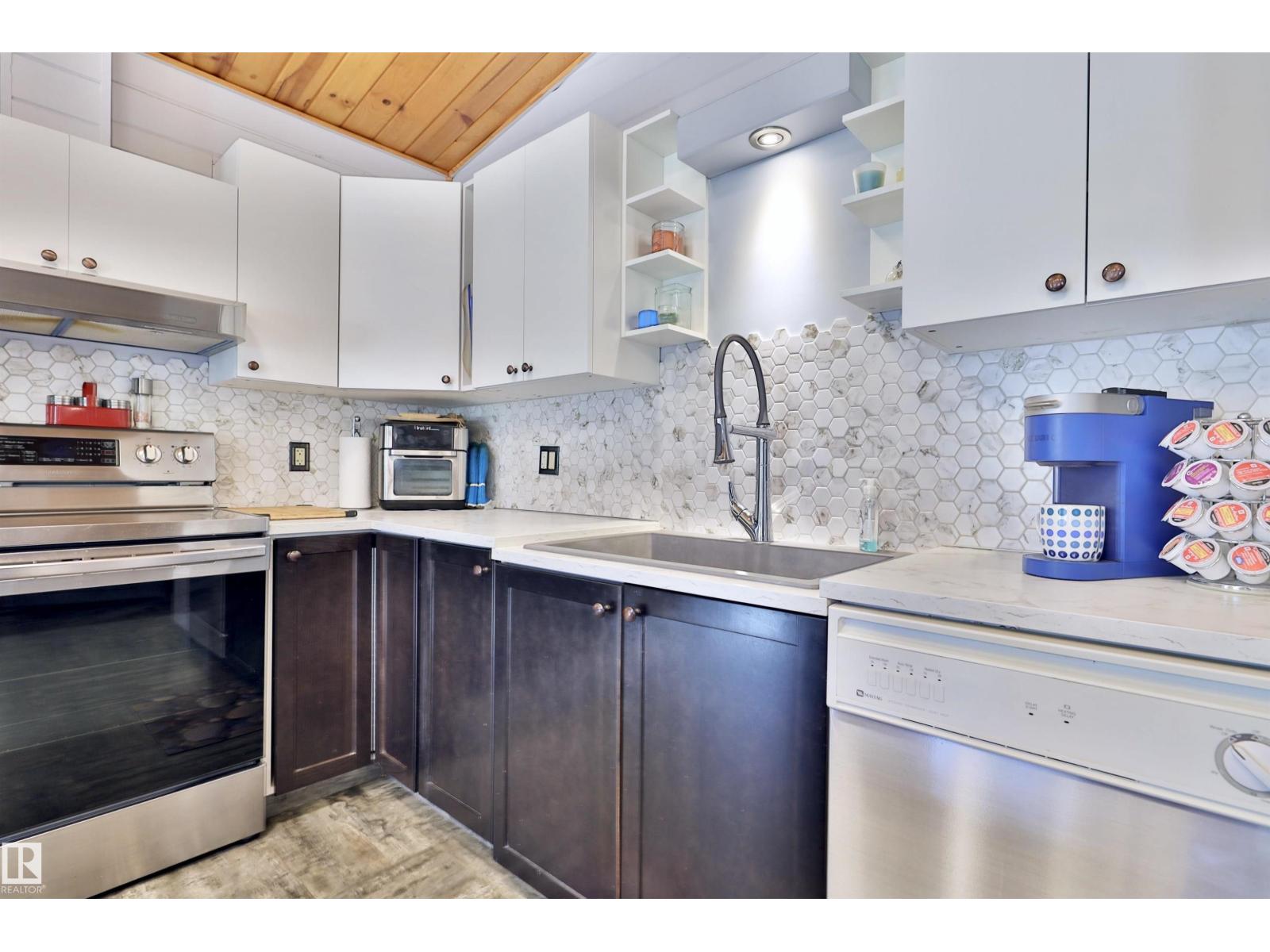 6309 49 ST - 11
