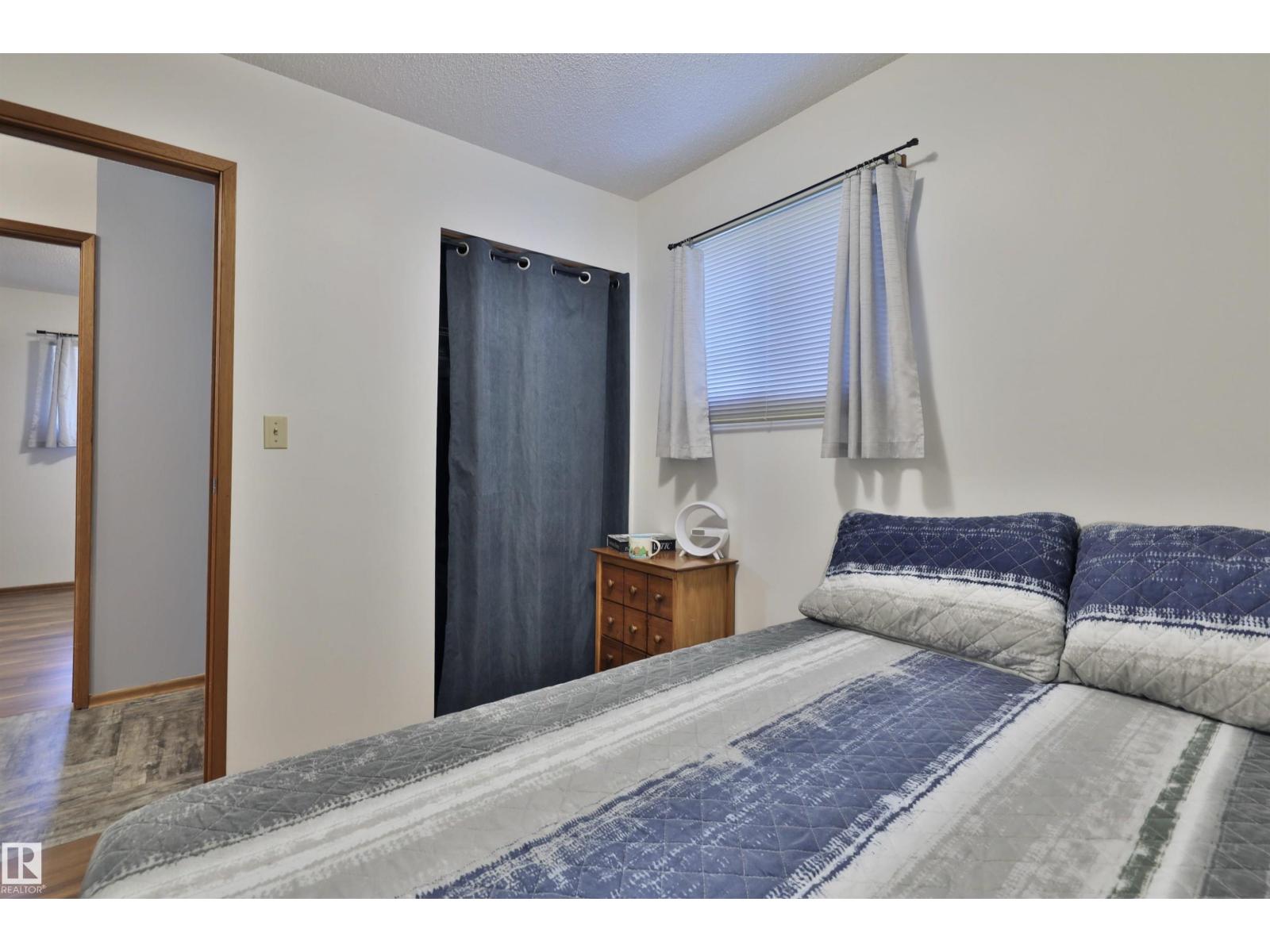 6309 49 ST - 18