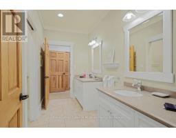 1020 Birch Glen Maple Cottage Week 5 Road, Lake Of Bays, ON P0B1A0 Photo 26