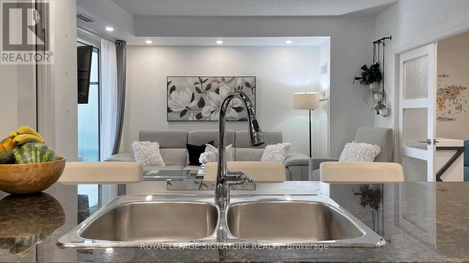 #510 60 BERWICK AVENUE - 21