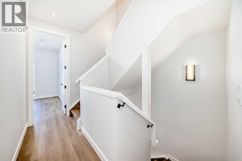 1607 37 Avenue SW - 27