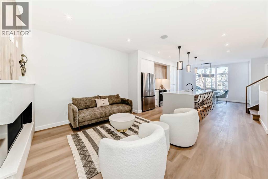 1607 37 Avenue SW - 19