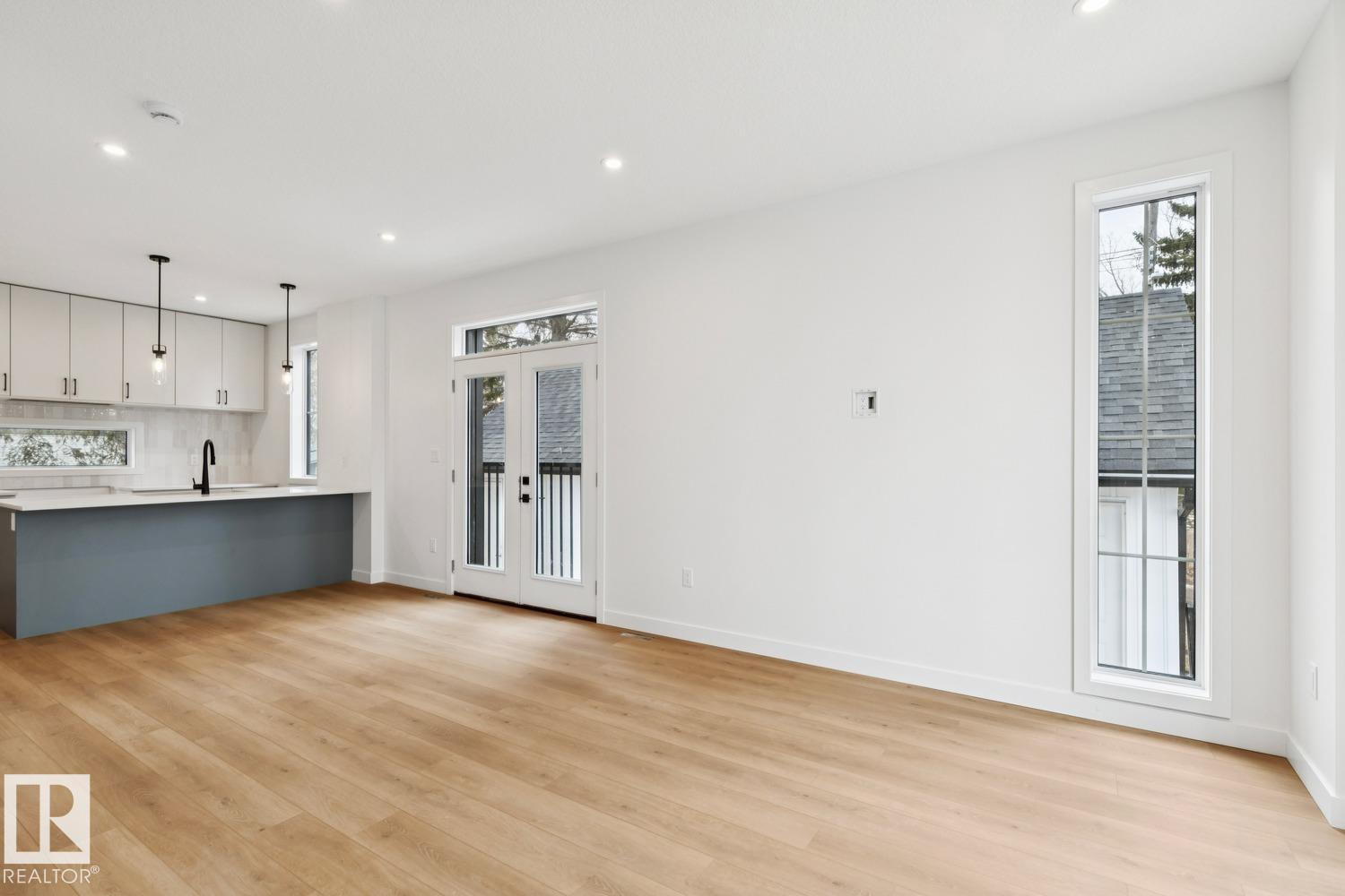 14816 93 AV NW - 7
