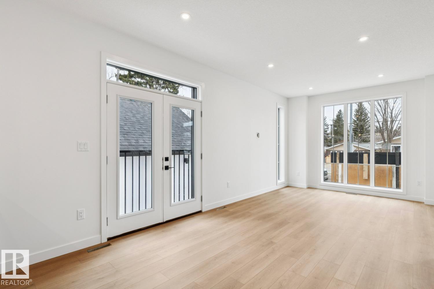 14816 93 AV NW, Edmonton