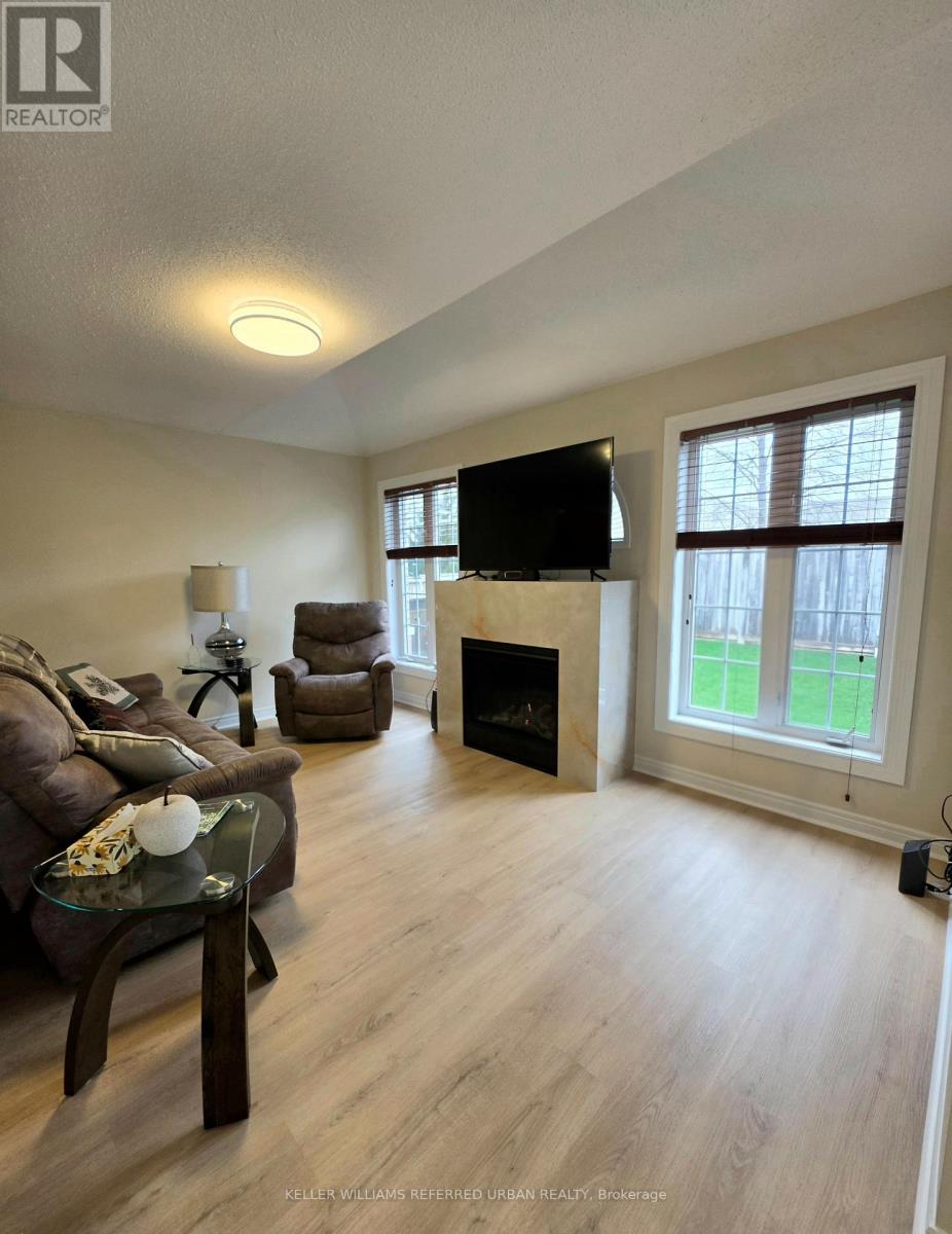 129 DOLCE CRESCENT - 48