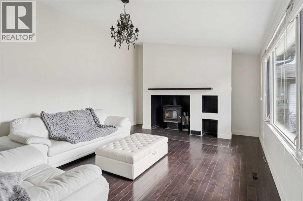 214 Springwood Place SW - 2