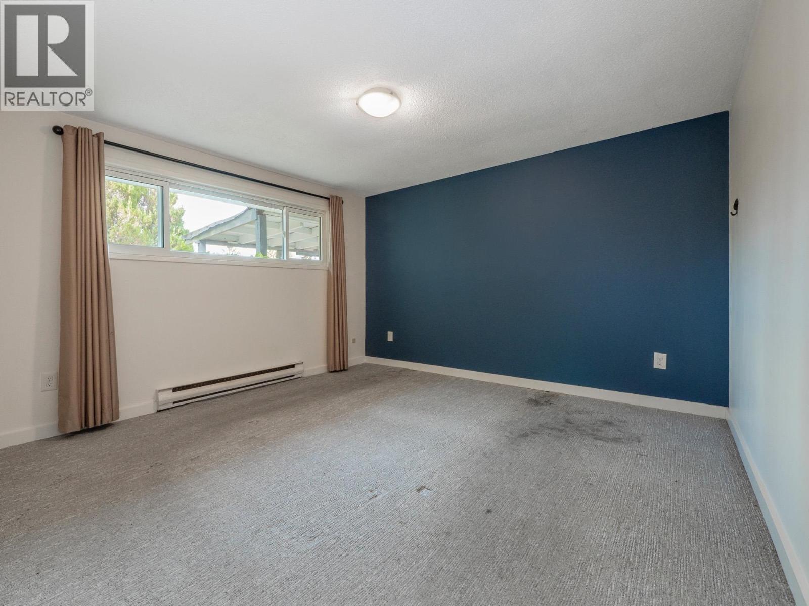 5750 SPINDRIFT STREET, Sechelt