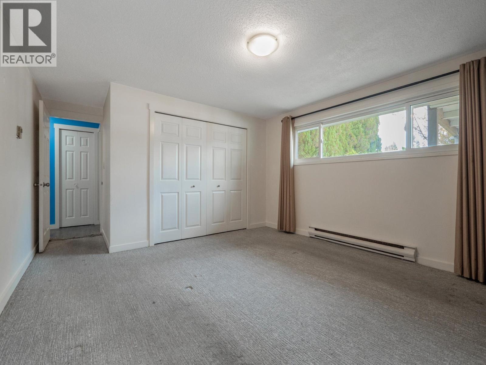 5750 SPINDRIFT STREET, Sechelt