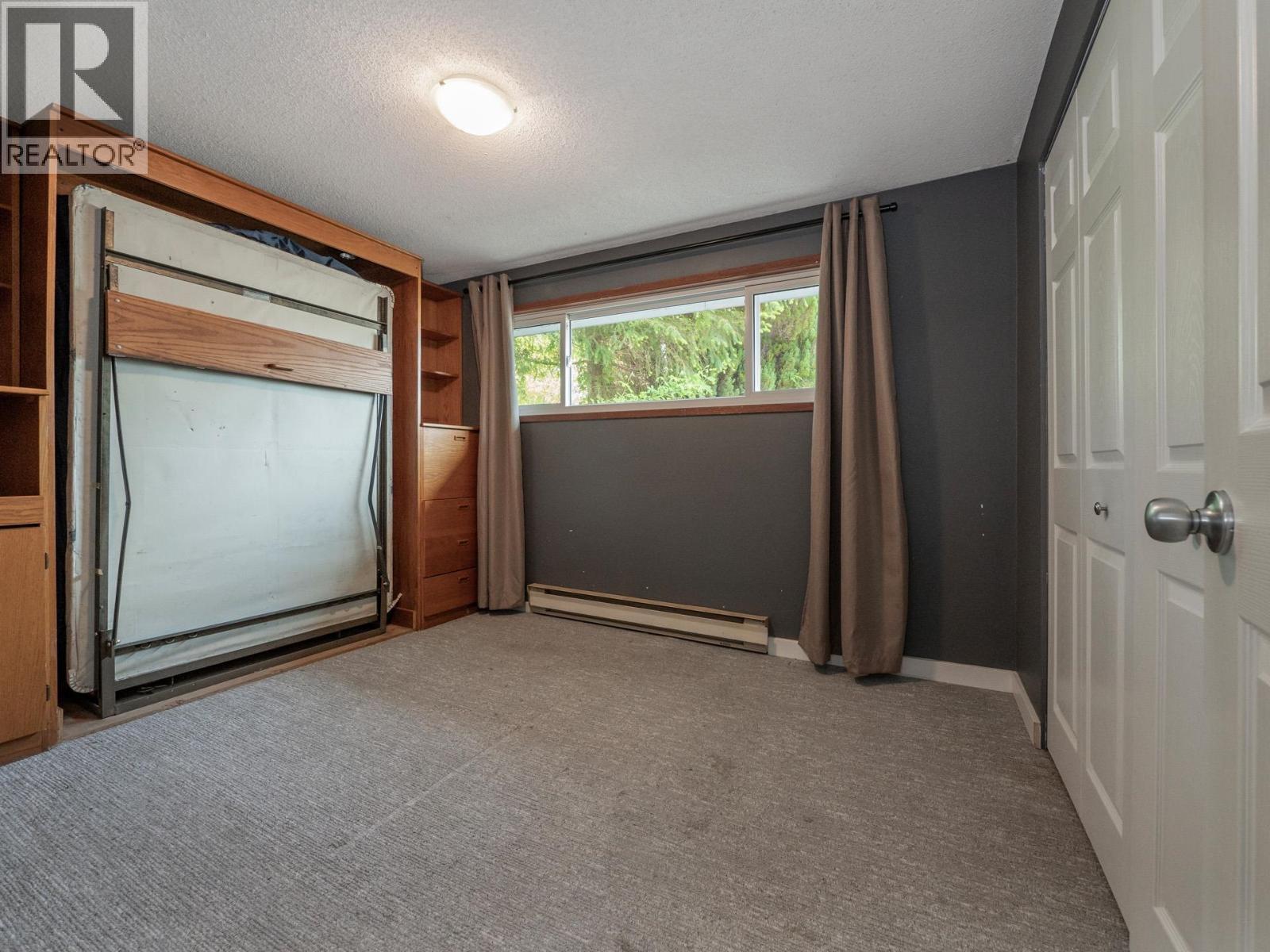 5750 SPINDRIFT STREET, Sechelt