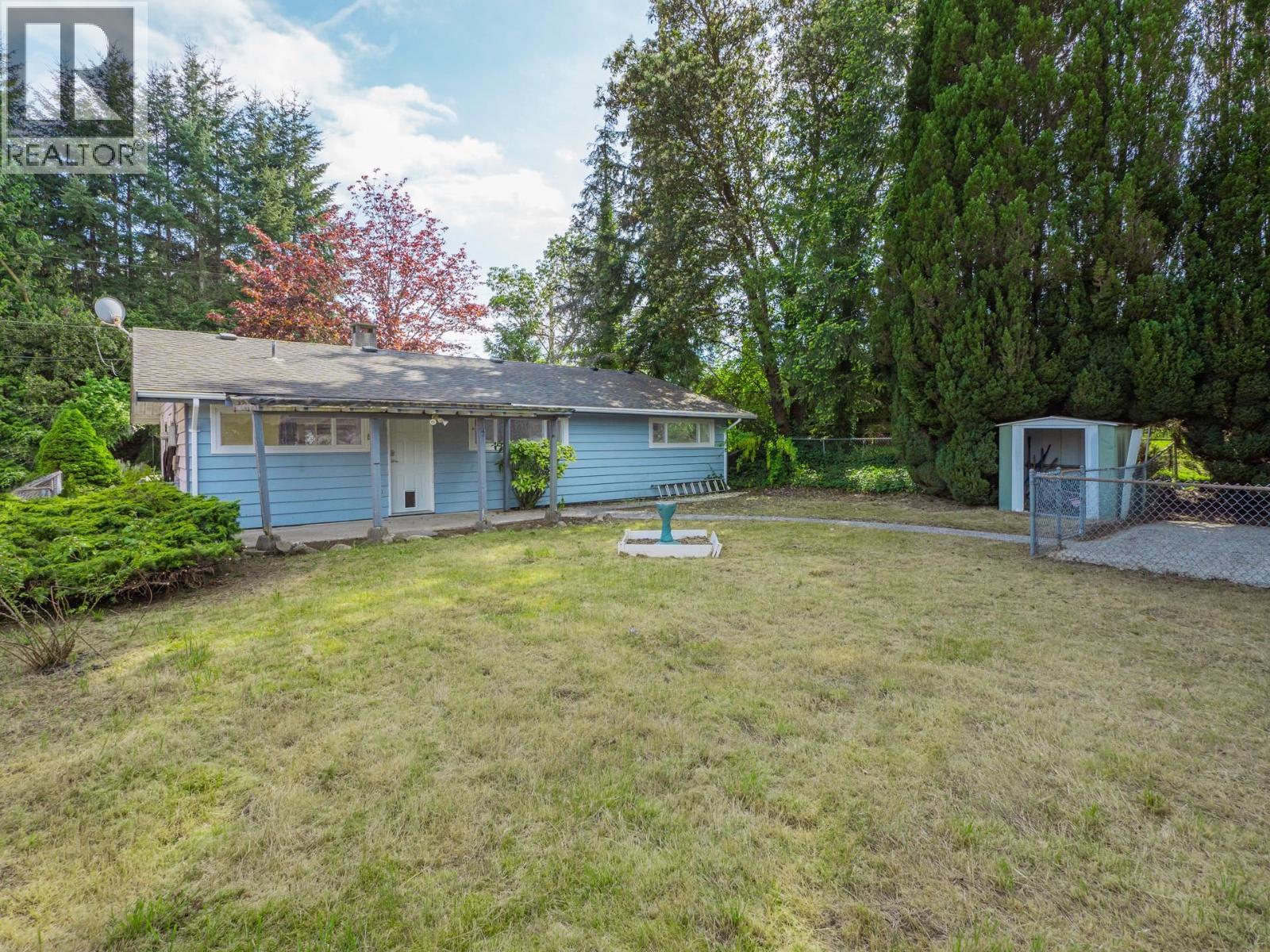 5750 SPINDRIFT STREET, Sechelt