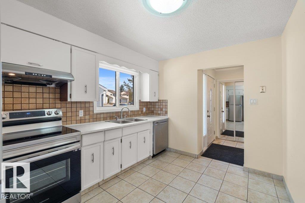 17313 60 AV NW, Edmonton