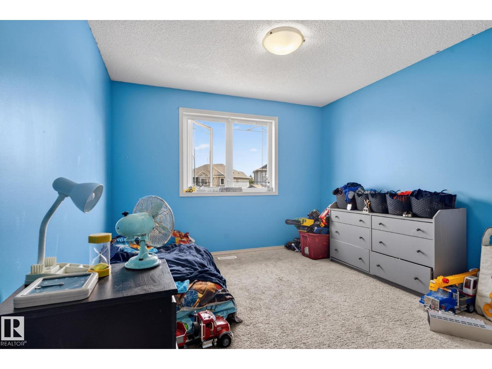 18 AUSTIN CO, Spruce Grove