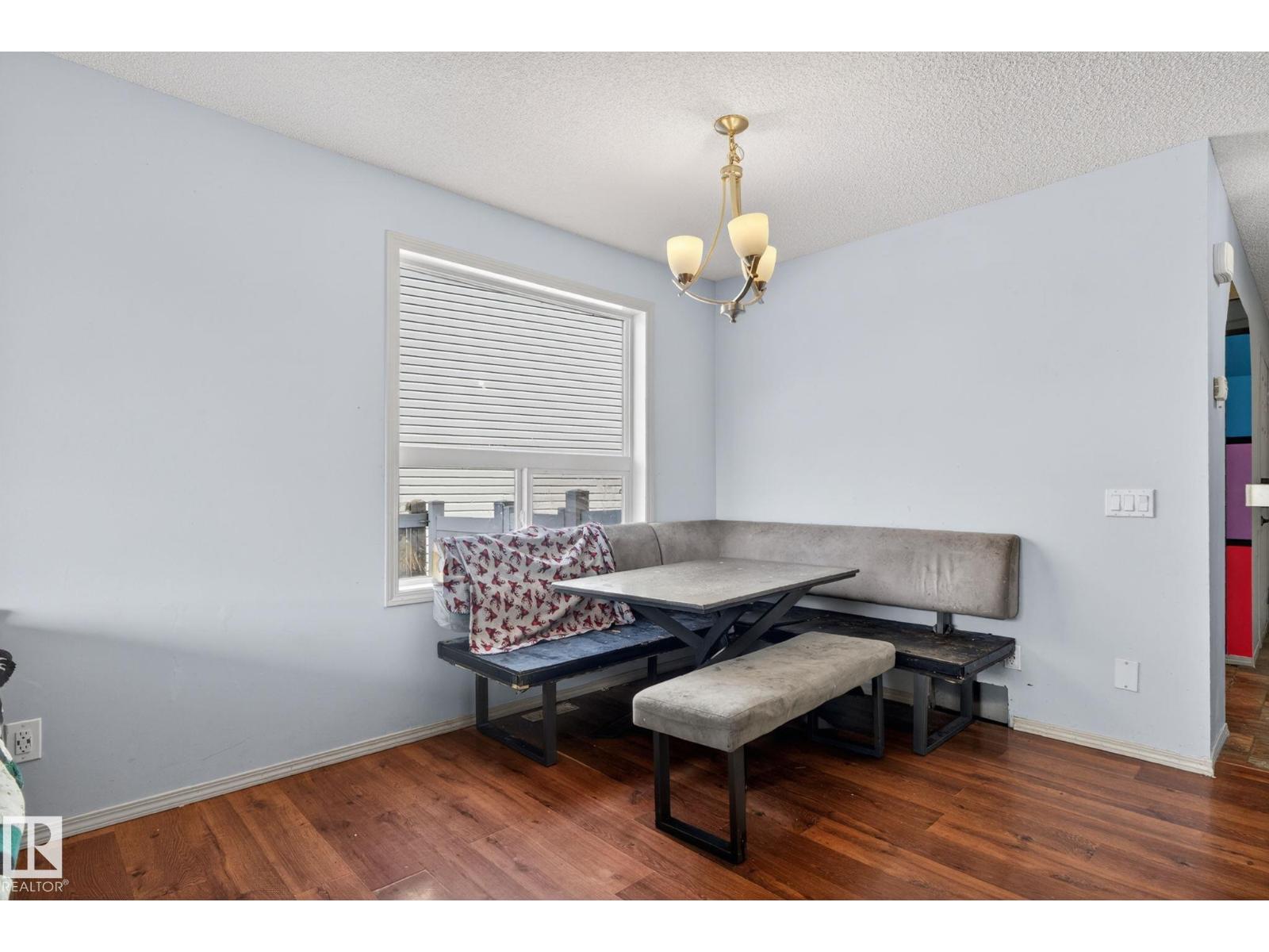 18 AUSTIN CO, Spruce Grove