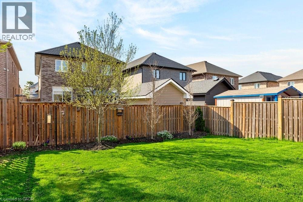 49 NARBONNE Crescent, Stoney Creek, Ontario, L8J0J7 — Photo 23