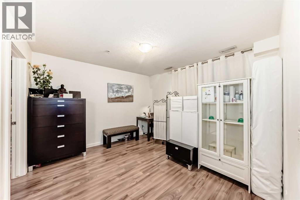 #202 1629 38 Street SW - 20