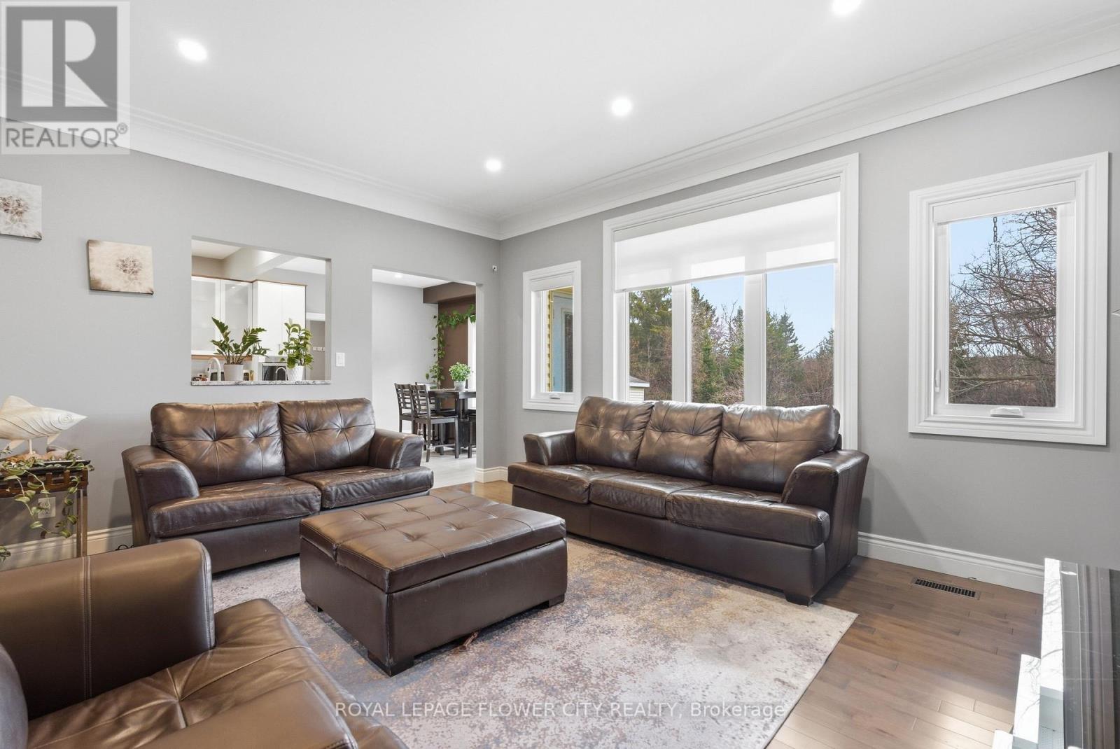 276 MILLCREEK DRIVE W - 10