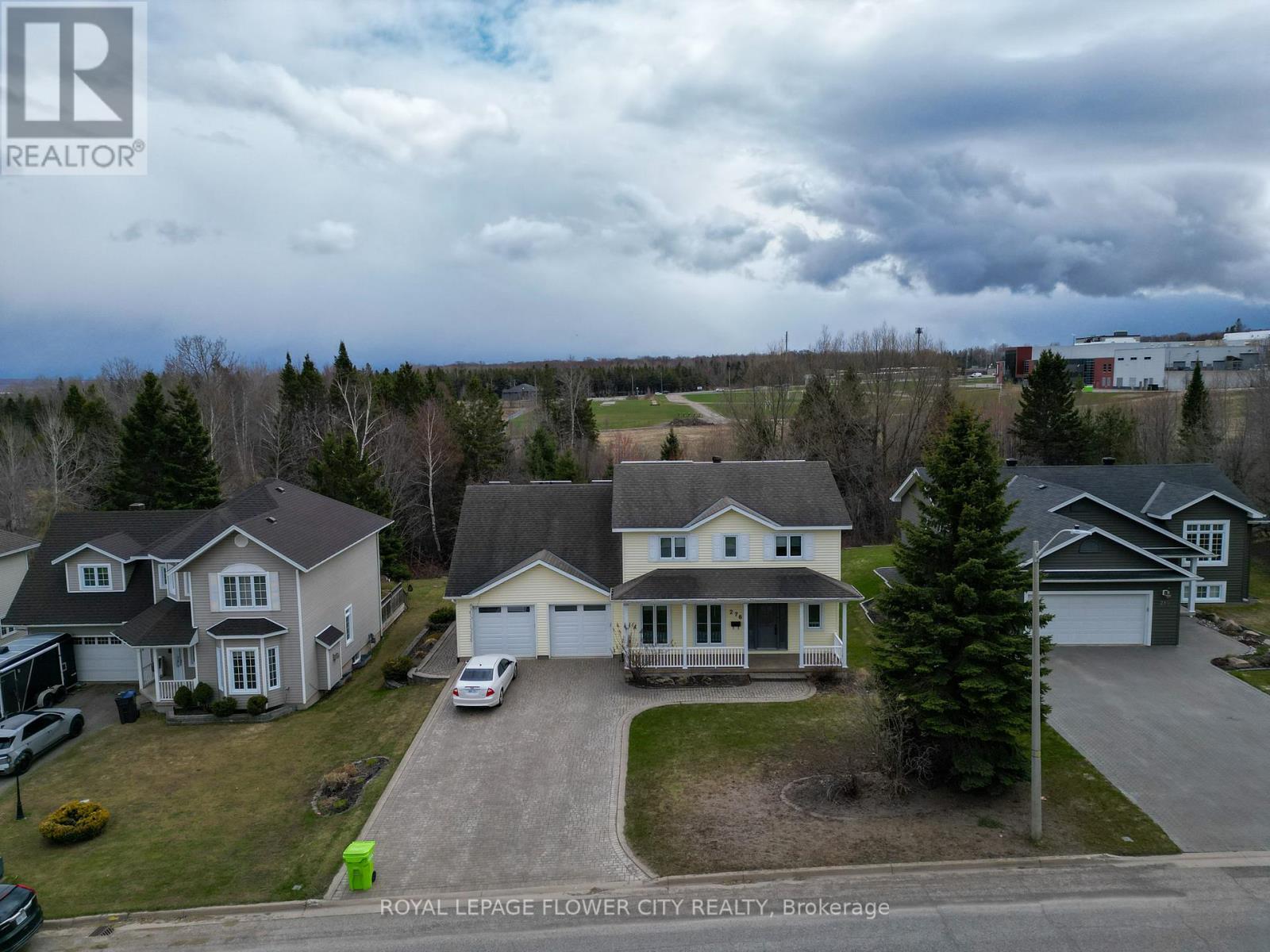 276 MILLCREEK DRIVE W - Image 2