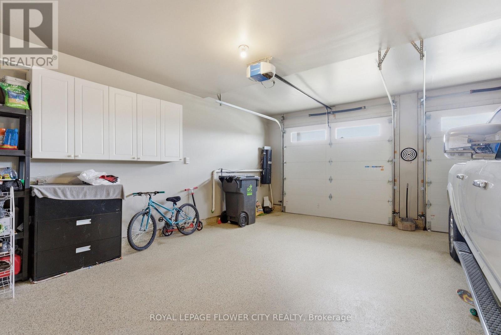 276 MILLCREEK DRIVE W - 21