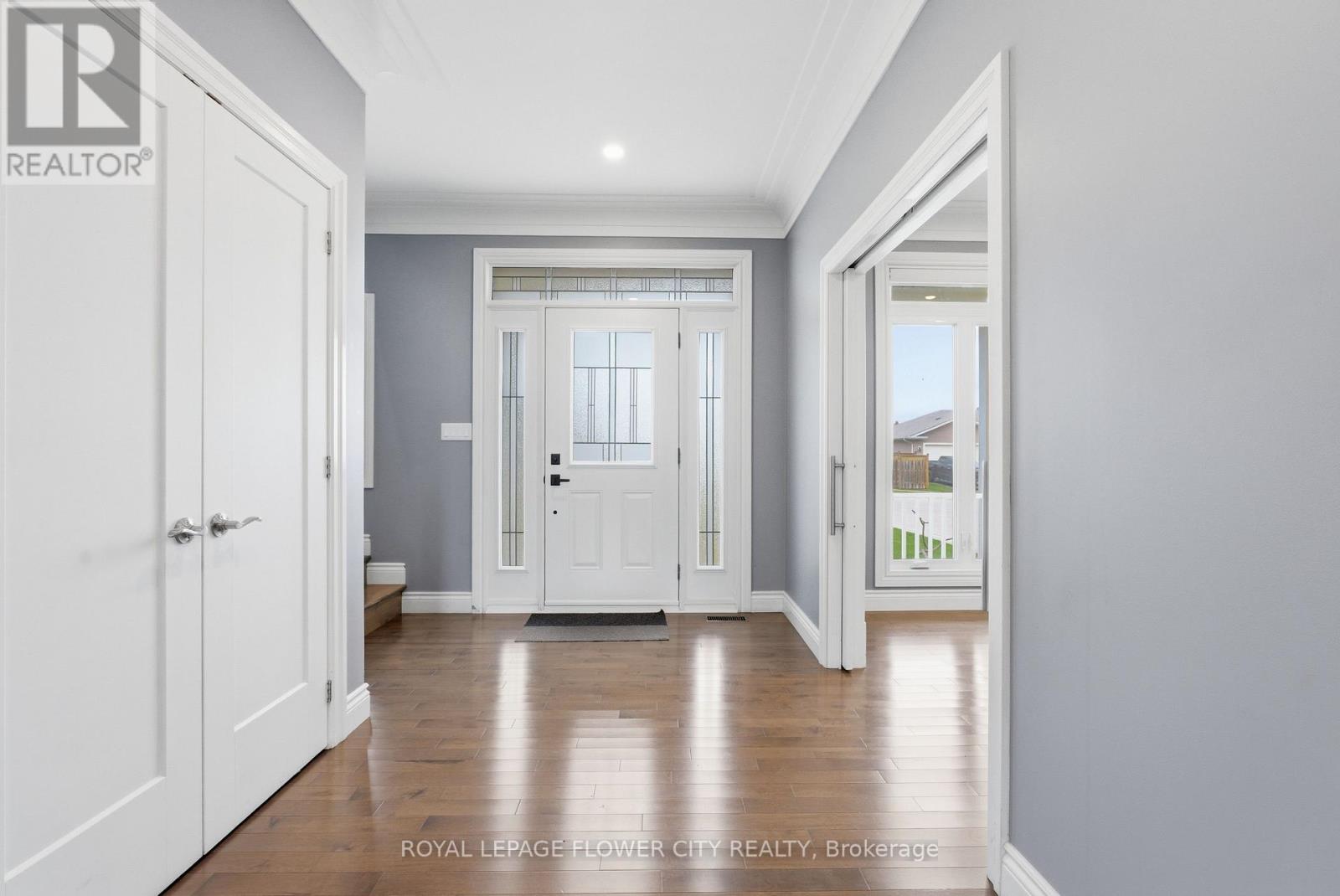 276 MILLCREEK DRIVE W - 23