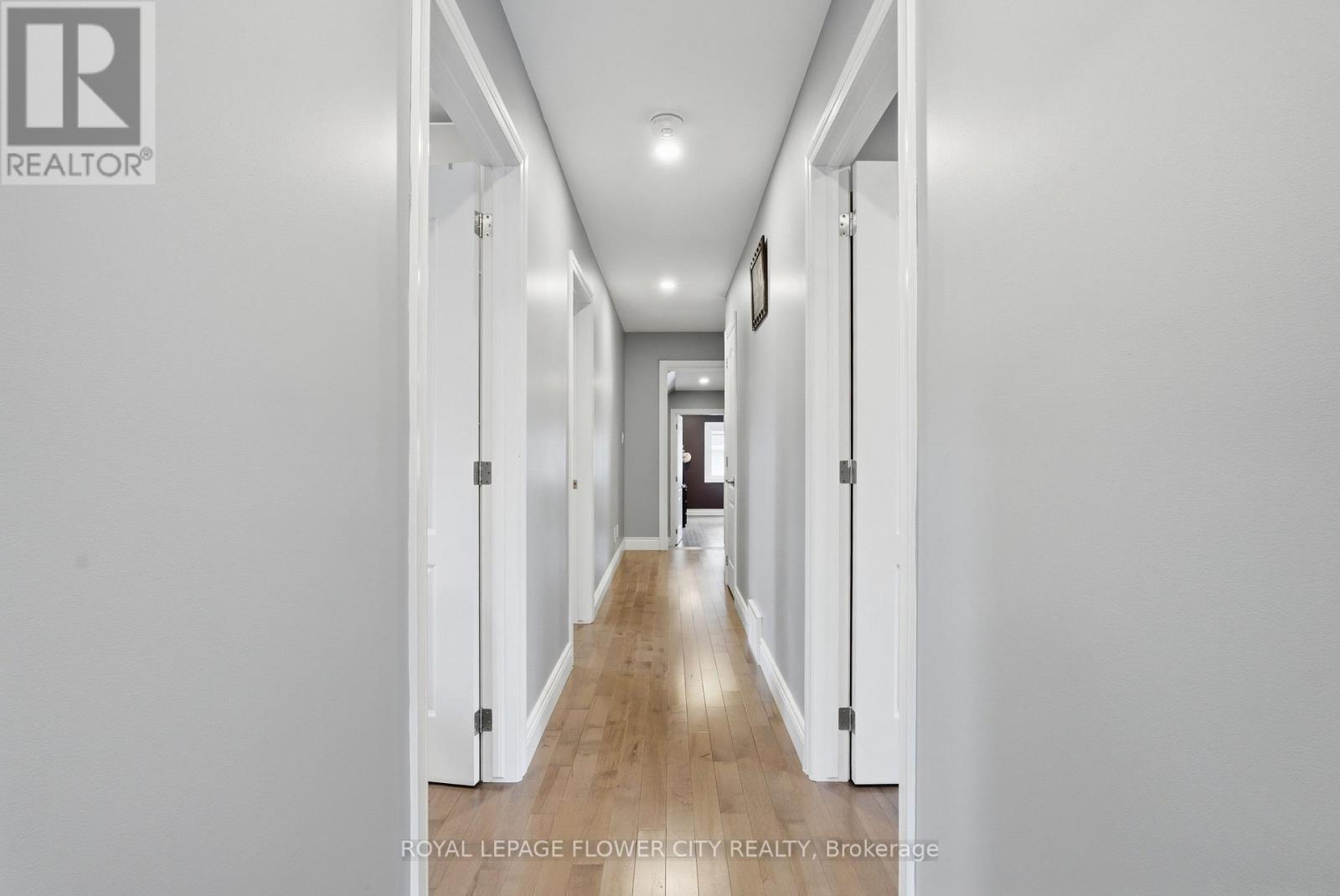 276 MILLCREEK DRIVE W - 24