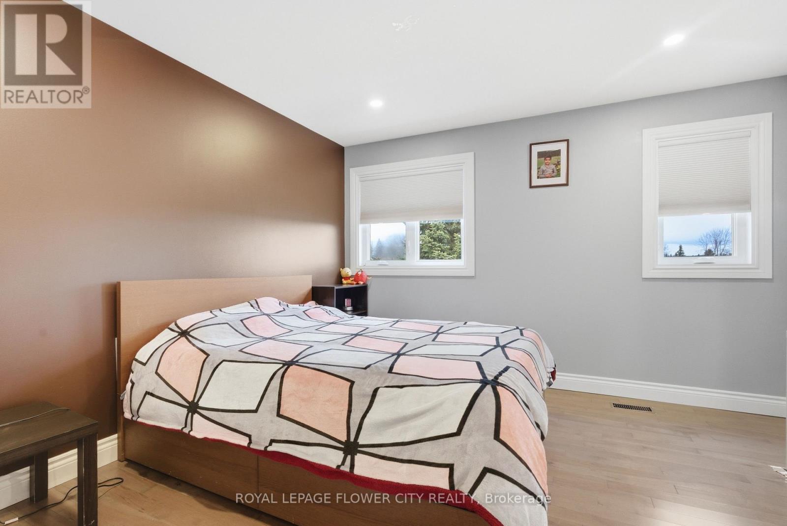 276 MILLCREEK DRIVE W - 28