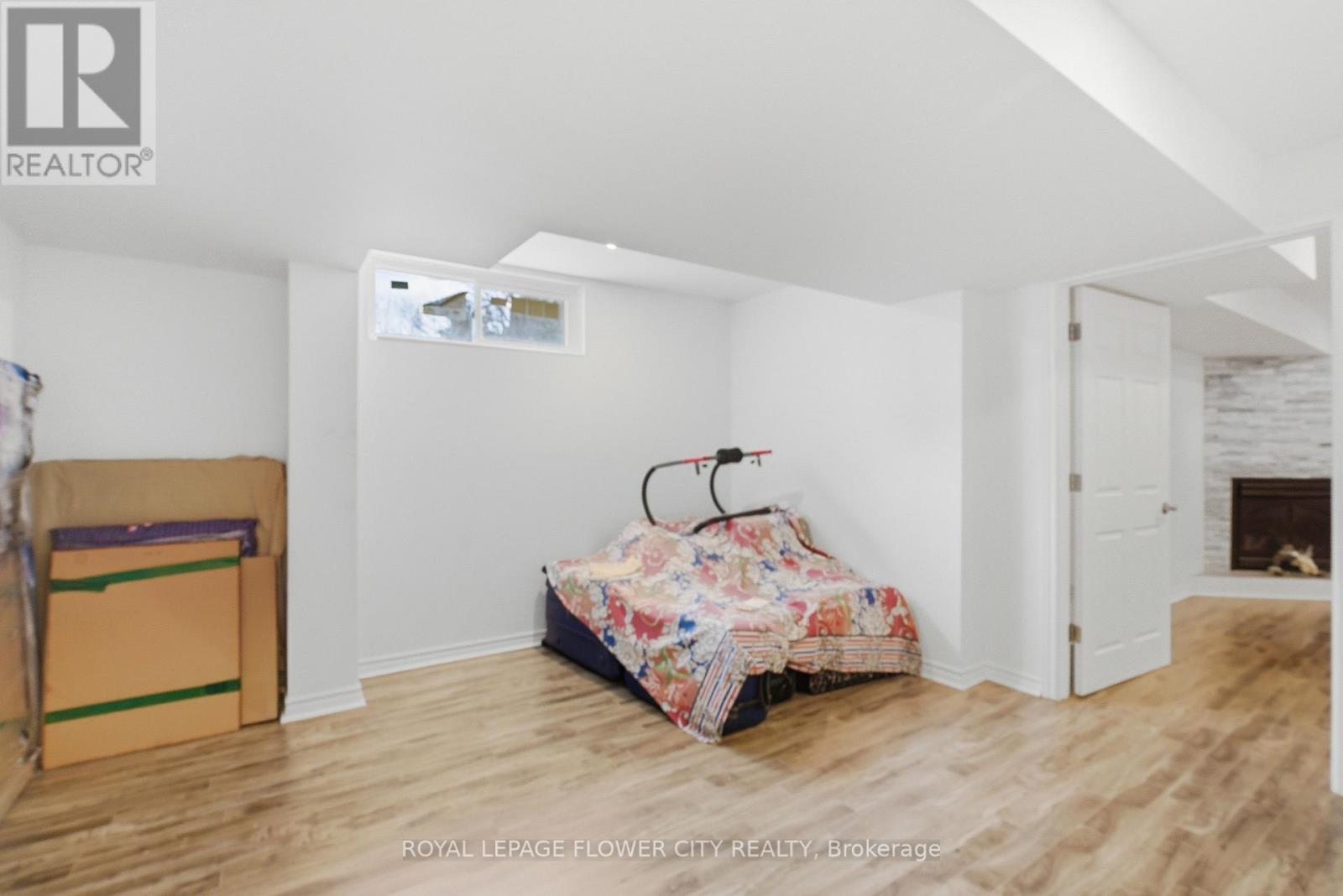 276 MILLCREEK DRIVE W - 45
