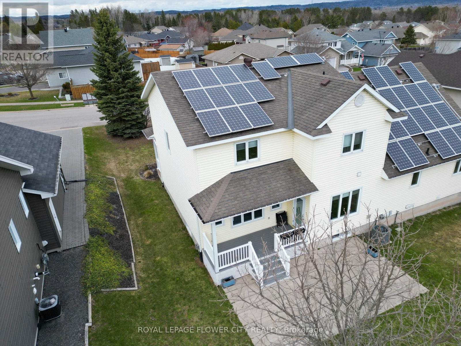 276 MILLCREEK DRIVE W - 7