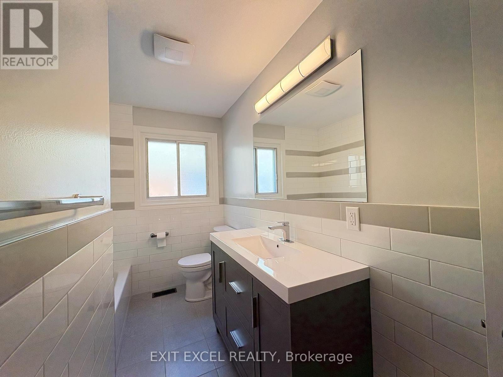 3 Bed, 1 Bath Multi-Family for Rent in Ottawa – 1 – 816 DUNDEE AVENUE, Ottawa – MLS# X13108810 - Image 6