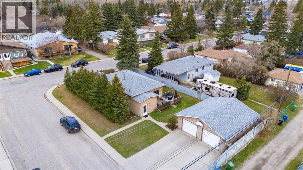 4363 70 Street NW - Image 2