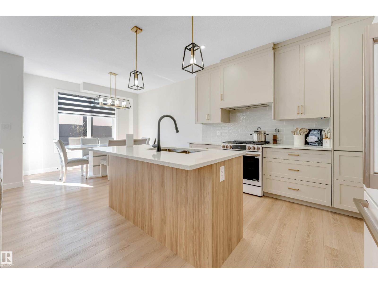 7007 169 AV NW NW, Edmonton