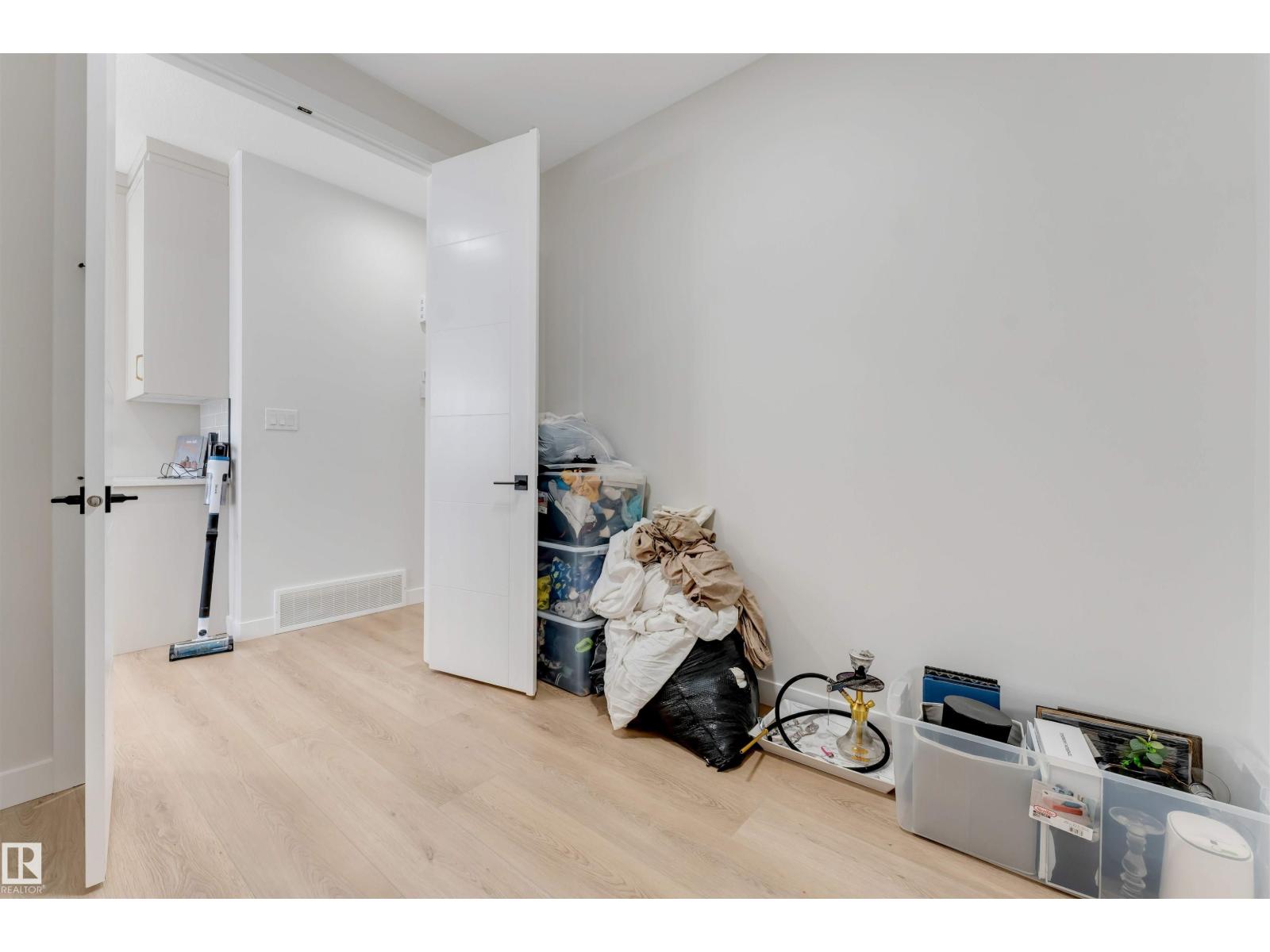 7007 169 AV NW NW, Edmonton
