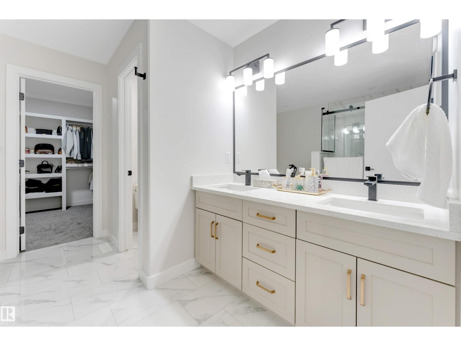 7007 169 AV NW NW, Edmonton