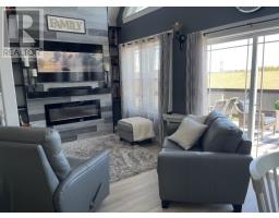 4 Ross Avenue thumbnail 12