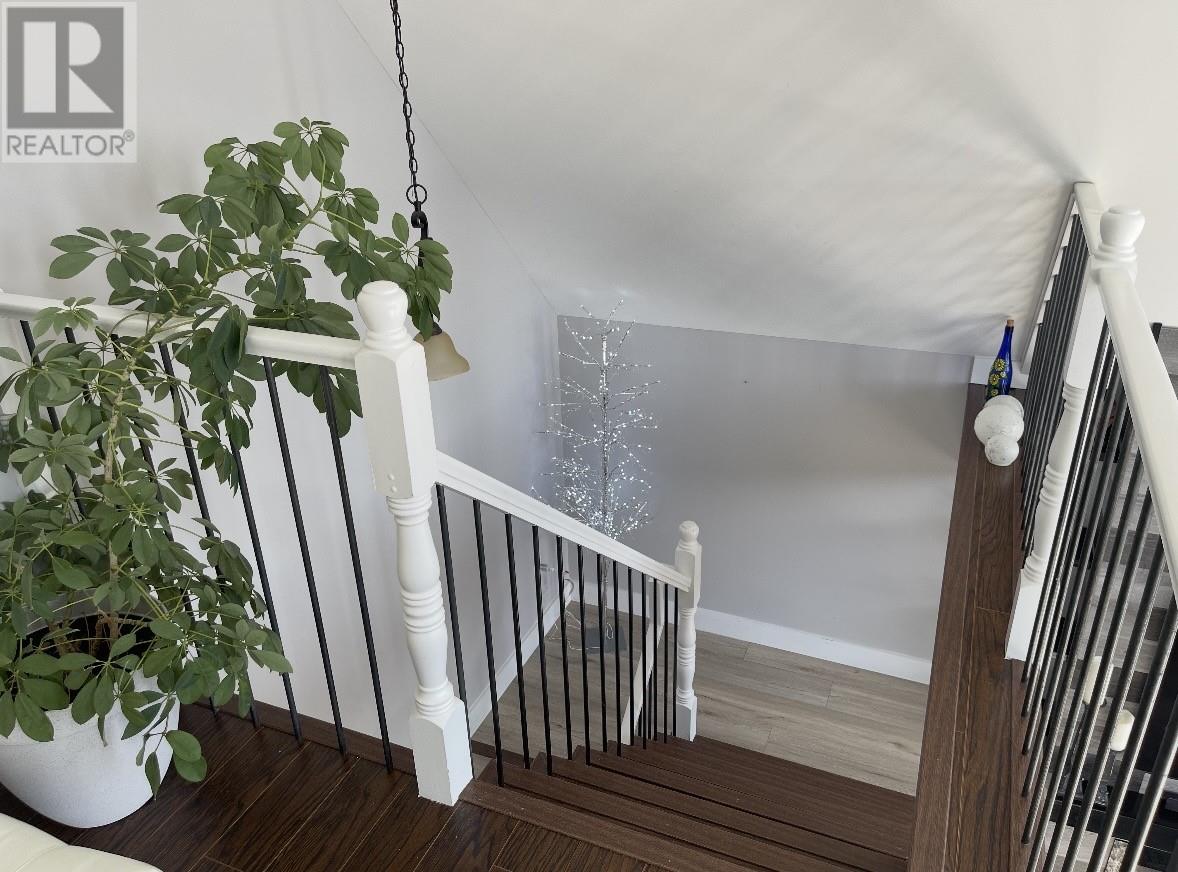 4 Ross Avenue - 22