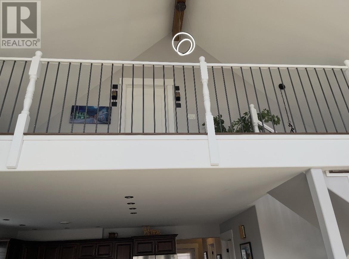 4 Ross Avenue - 24