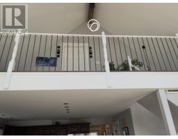 4 Ross Avenue thumbnail 24
