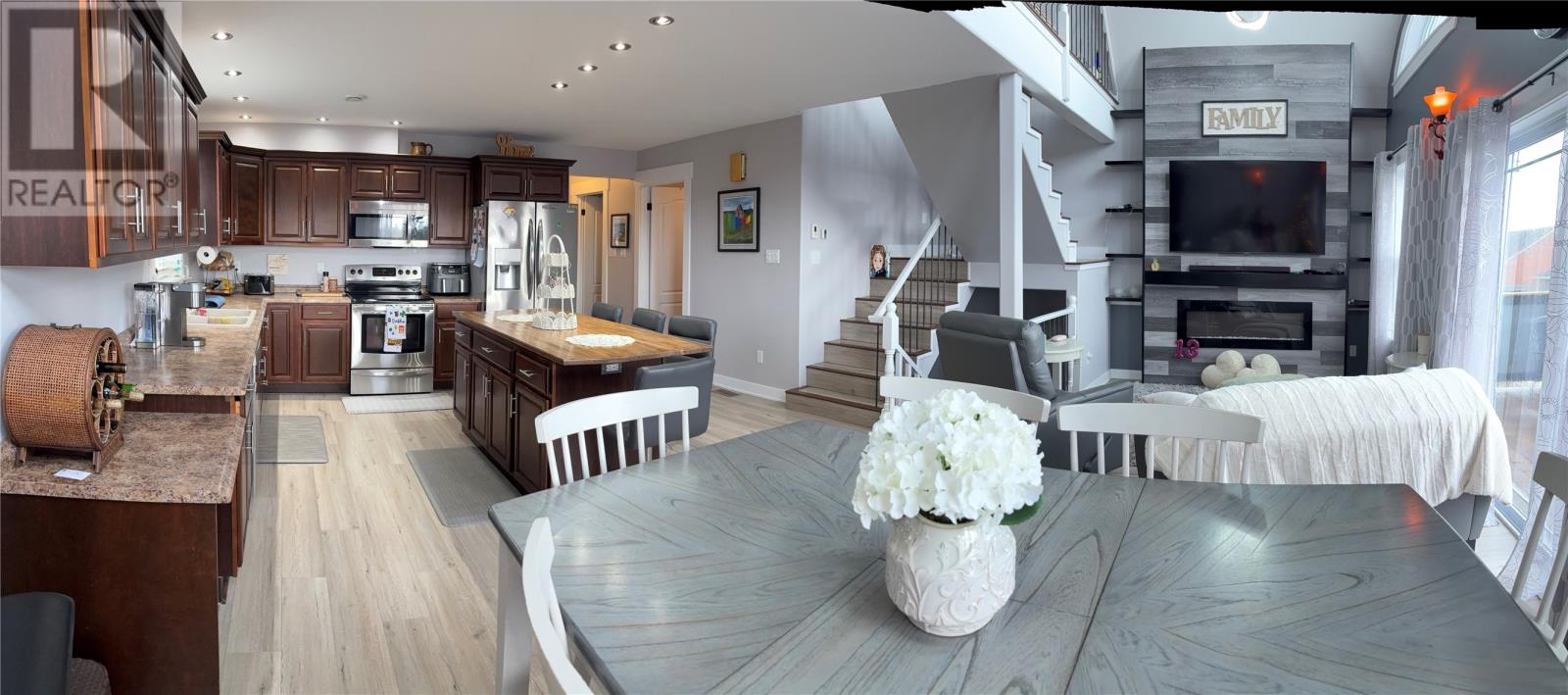 4 Ross Avenue - 11
